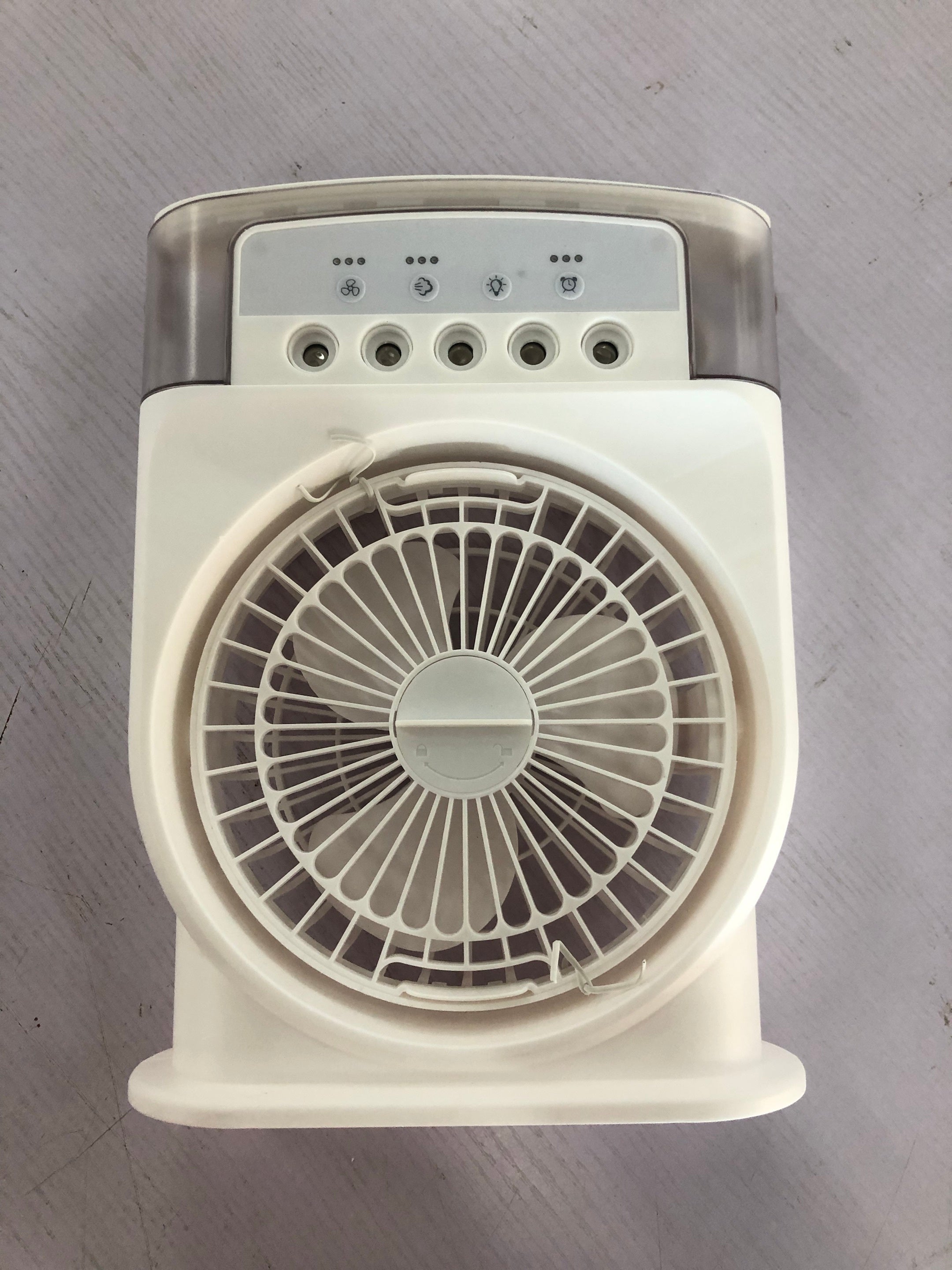 Portable USB Air Conditioner Cooling Fan With 5 Sprays